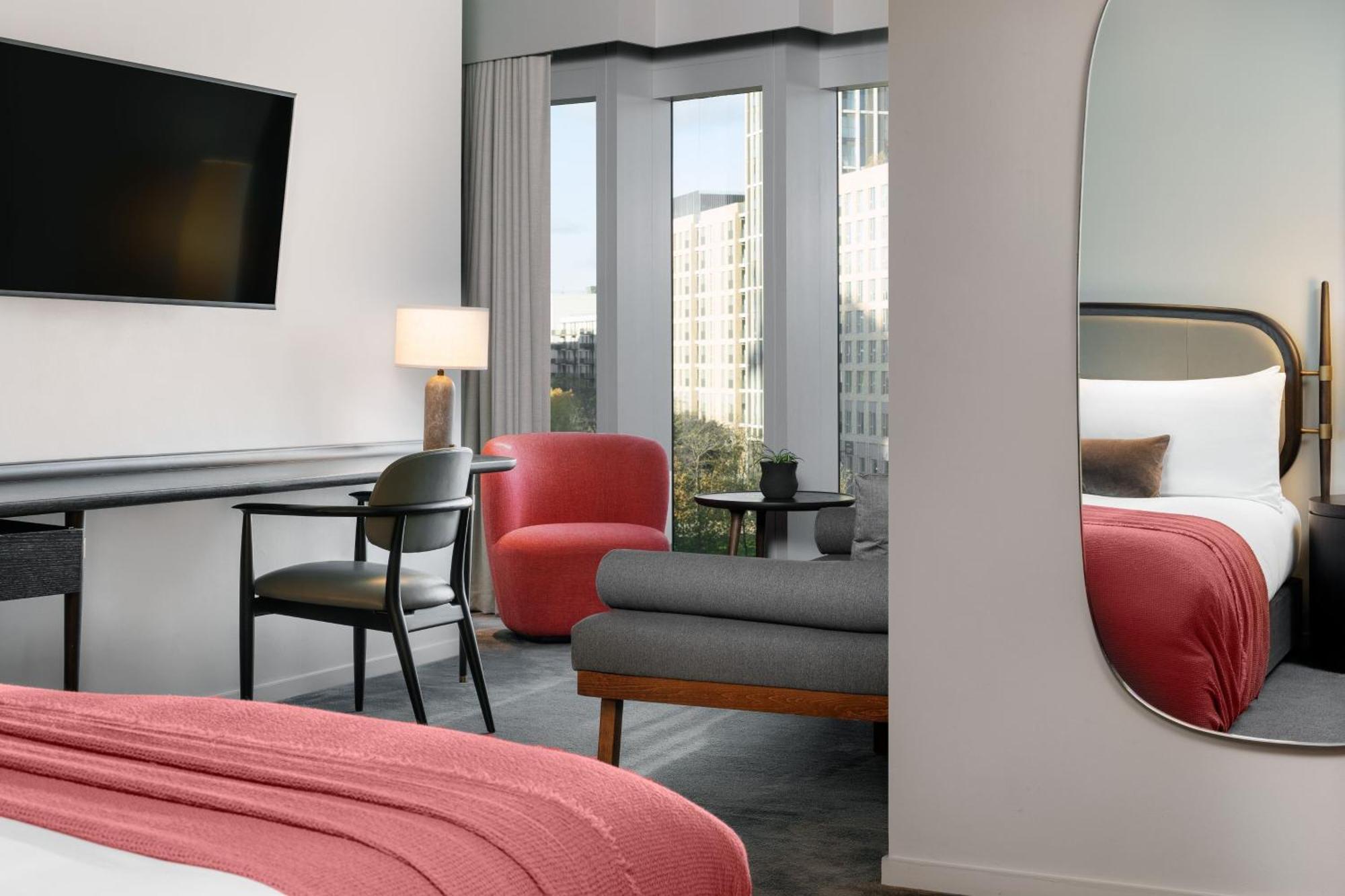 Отель The Stratford, Autograph Collection Лондон Экстерьер фото A room at the hotel