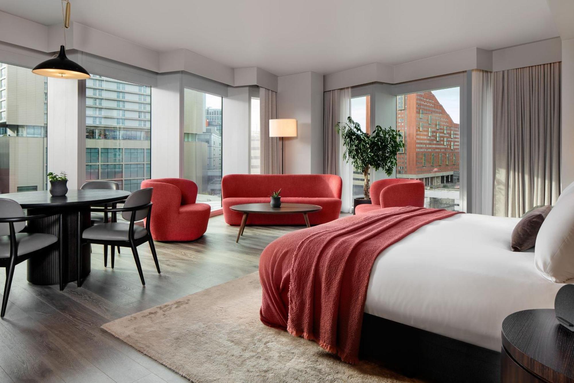 Отель The Stratford, Autograph Collection Лондон Экстерьер фото A suite at the London Edition
